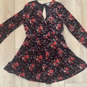 Black Velvet Romper Women's Large‎ V Neck Lined Y2K Whimsy Goth Floral Boho
